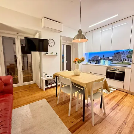 Apto Com 2 Quartos * Lisboa
