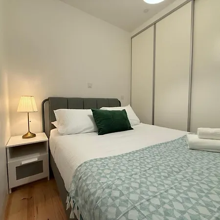 Apartamento Apto Com 2 Quartos *