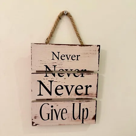 Apto Com 2 Quartos *