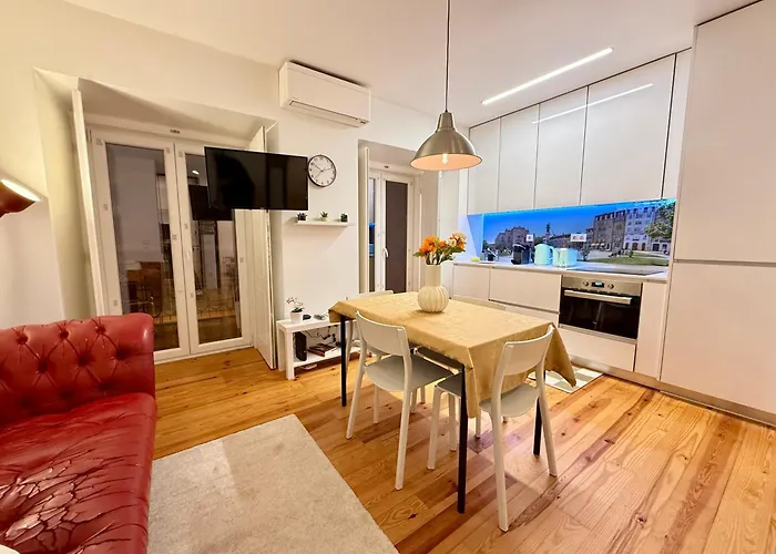 Apto Com 2 Quartos * Lisboa