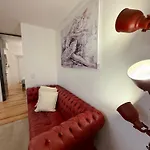 Apto Com 2 Quartos * Lisboa
