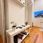 Apto Com 2 Quartos *