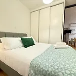 Apto Com 2 Quartos * Lisboa